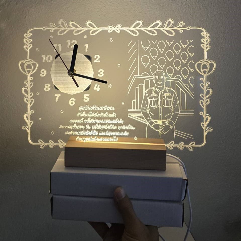 โคมไฟนาฬิกา เลเซอร์ - ของขวัญพิมพ์ UV แกะสลักเลเซอร์ โอลด์แมน